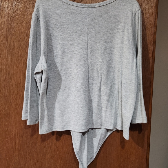 Top - Picture 2 of 4